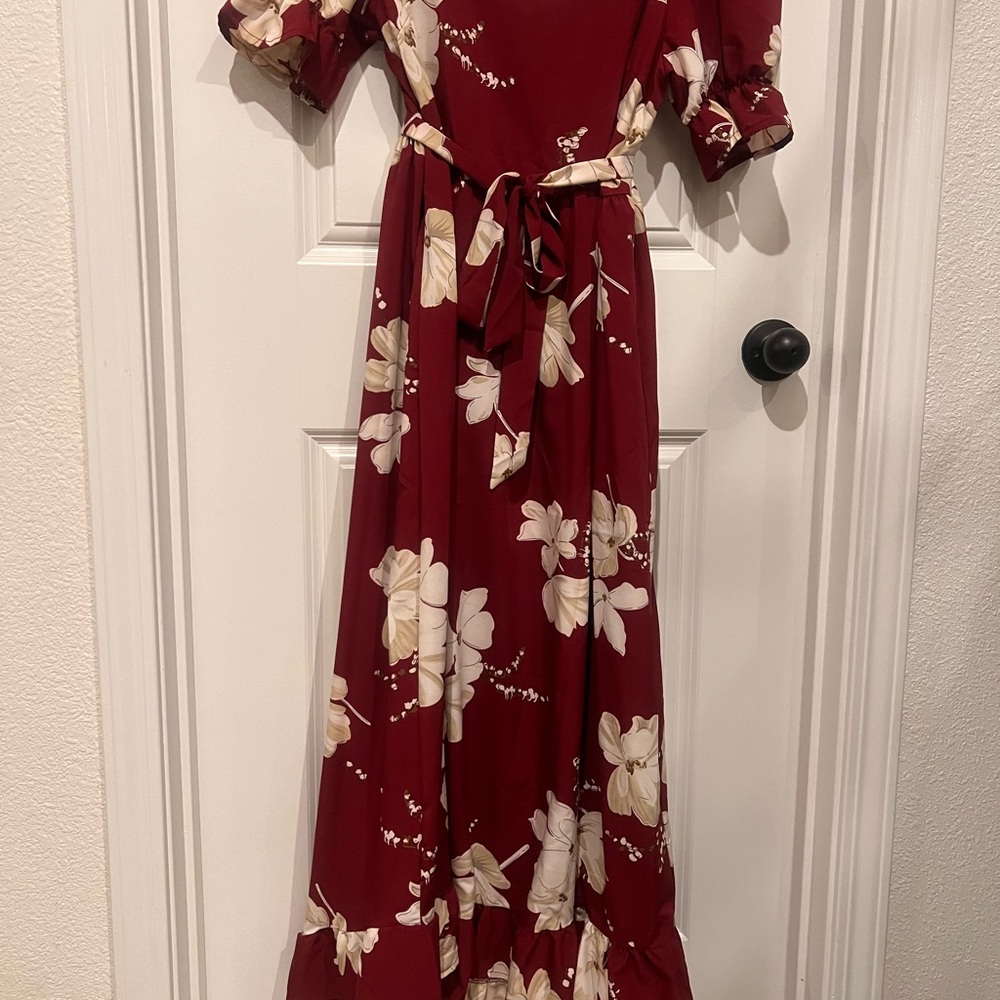 Elegant Floral Maxi Dress - Red and White